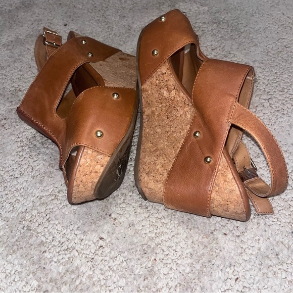 Kenneth Cole Brown Sandals - Picture 3 of 5